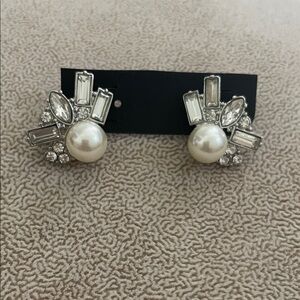 Elegant Silver and Pearl Earrings